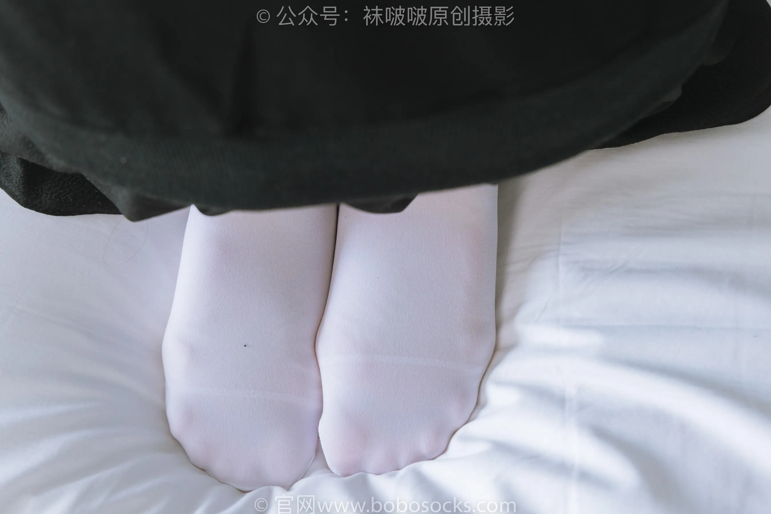 [BoBoSocks袜啵啵]NO.214 小沫-黑色运动鞋、厚白丝[23] [53P]插图